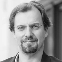 Tomáš Karlík Email
