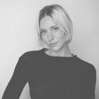 Nécessaire, Inc. Employee Caroline Ridings's profile photo