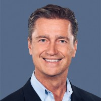DLA Piper Employee Stephen Henn's profile photo