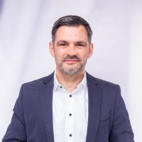 Michael Roßbach Email