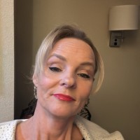 Lisa Waller Email & Phone Number