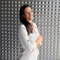 Silvia Prieto Añó Email