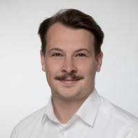 Simon Röcker Email