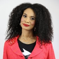 Zappos Family of Companies Employee Roxanne Warren's profile photo