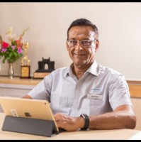 E-mail e número de telefone de Rajiv Gandhi