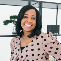 Financial Staples Employee Chloé Moore's profile photo