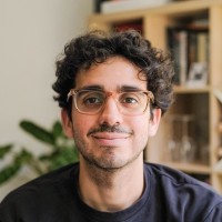 David Román Email