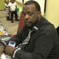 JLL Employee Robert Irons's profile photo