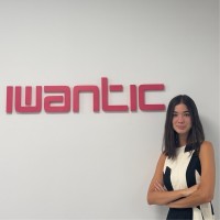 Iwantic Employee Lola Zapata López's profile photo