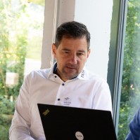 Sascha Andrä Email