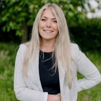 Esmée Ronner Email