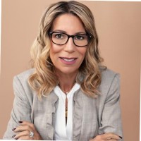 Juli Bennett Email & Phone Number