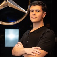 Vinícius Amoury Email