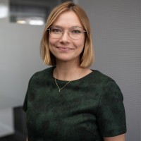 Anna Commentz Email & Phone Number