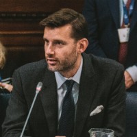 Derek Luyten Email & Phone Number