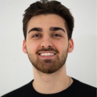 Pouya Pakkhesal Email