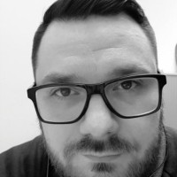 Patrick Lüth Email