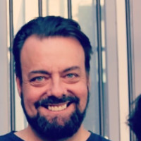 Email e telefono di Leon Young