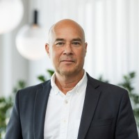 Jonas R. Email