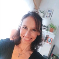 Ana Muñiz Alonso Email
