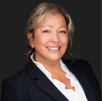 Conviva Senior Primary Care Employee Lynn Pereira-Schwan's profile photo