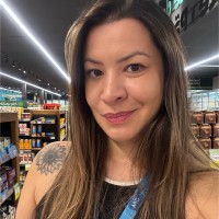 Suelen Ferreira Email & Phone Number