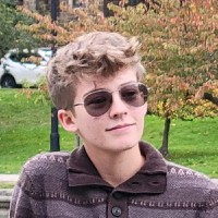 Apples Employee Alex Ressler's profile photo