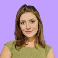 Letícia Benício Email