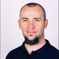 Olivér Tóth Email