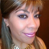 Karina de la Puente González . Email