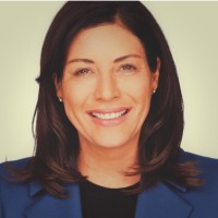 Stauer Employee Nicole Denault's profile photo