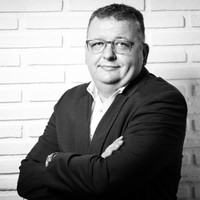 Hoya Lens Deutschland GmbH Employee Mario Eres's profile photo