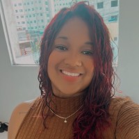 Treinar Employee Thayna Portela's profile photo
