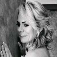 Vicky van Onselen Email