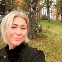 Lisbeth Lund Email