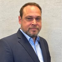 Oliver Neuhold Email