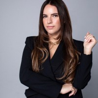 Blue Realty Employee Caresse Schwartzberg's profile photo