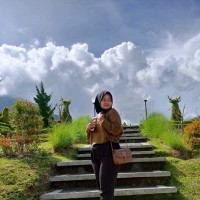 Jakarta Futures Exchange (JFX) Employee Yeni Novita's profile photo