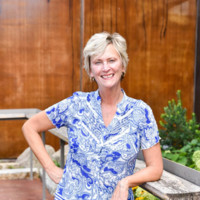 Laura Earnshaw Email & Phone Number