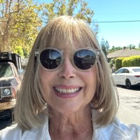 90,000 FEET Employee Laurie Nolan's profile photo