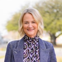 Golin Employee Ellen Mardiks's profile photo