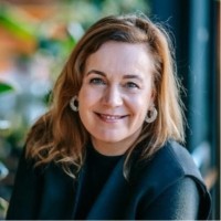 Vivian Opsteegh Email & Phone Number