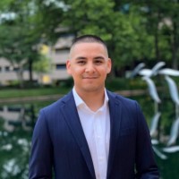 Axios Employee Robert Suarez's profile photo