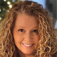 Main Line Health Employee Danielle Derosa's profile photo