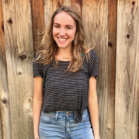 Poshmark Employee Amanda Hodges's profile photo
