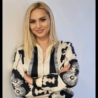 Ana Kuzmanović Email