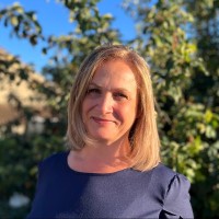 Estelle Facchin Email