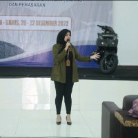 Ayu Rizki Email