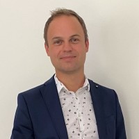 Martin Zelník Email