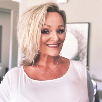 Evelyn Golding Email & Phone Number